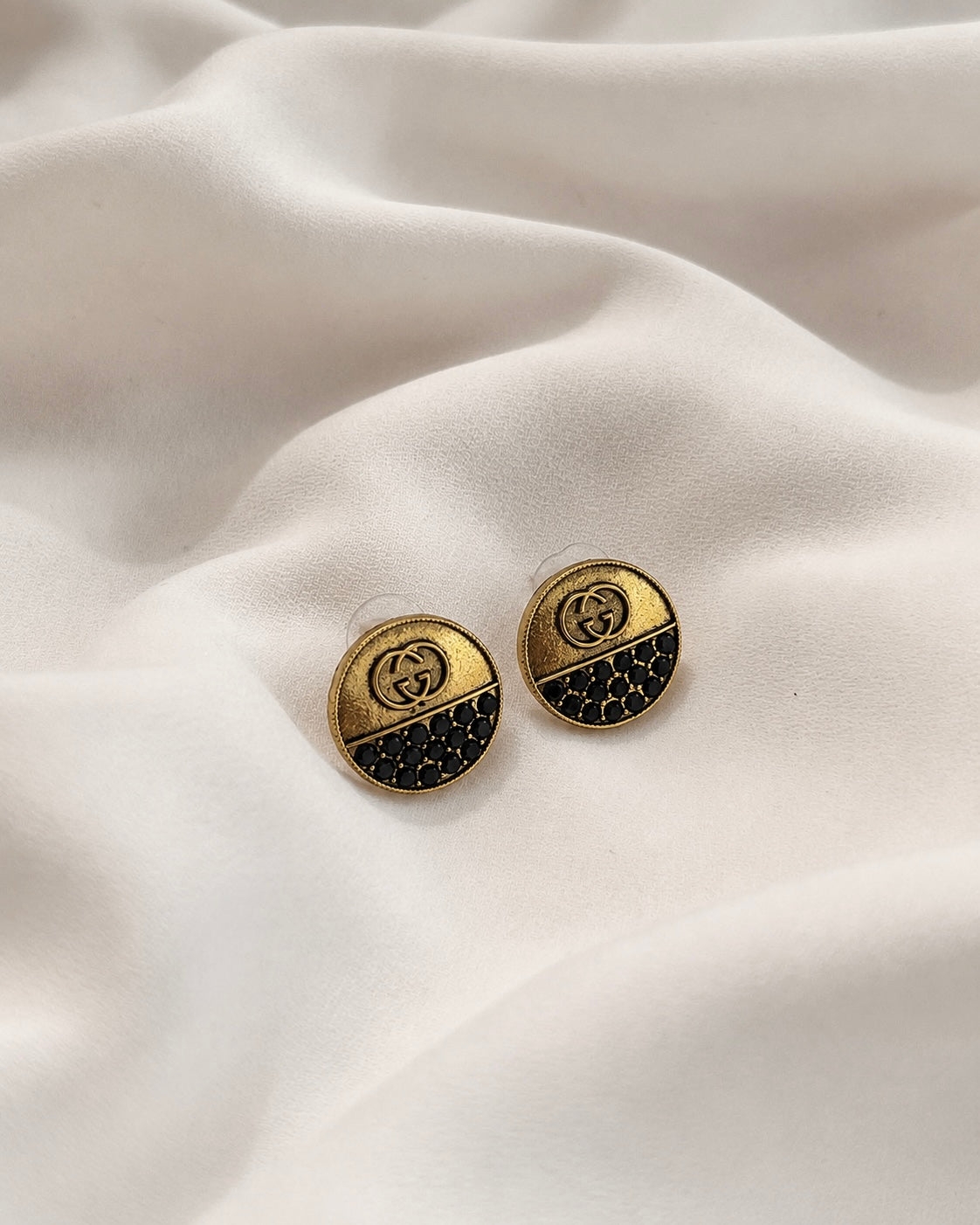 GUCCI BUTTON EARRING