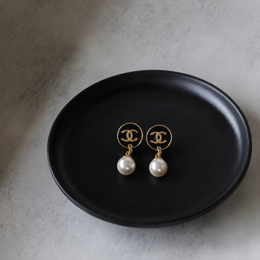 CHANEL PEARL EARRING